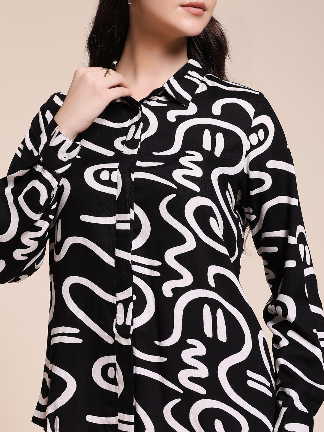 BLACK ZIG ZAG