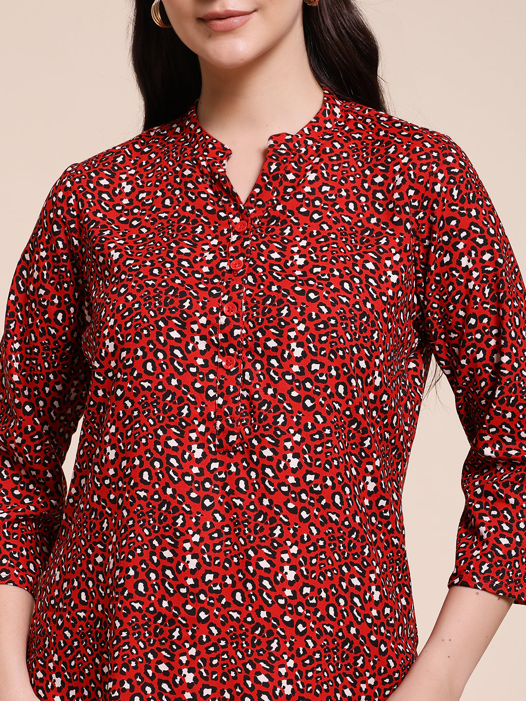 PLEASTED LEOPARD RED TOP